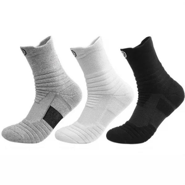 Low-cut anti-slip football socks in different colors